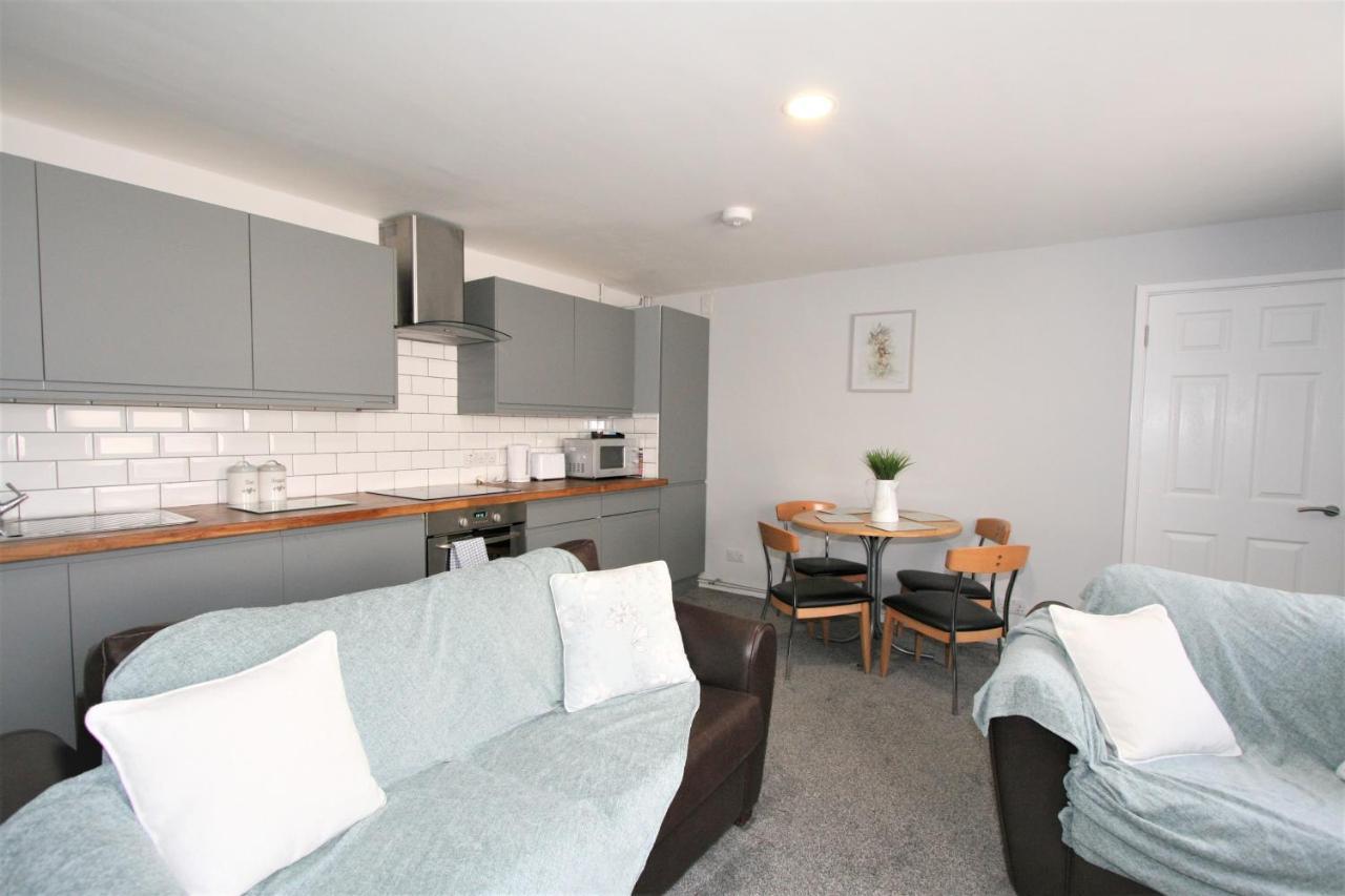 Central Serviced Apartments By Roomsbooked Cheltenham Extérieur photo