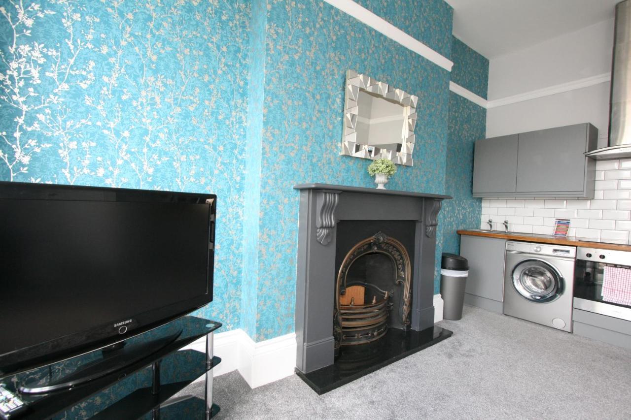 Central Serviced Apartments By Roomsbooked Cheltenham Extérieur photo